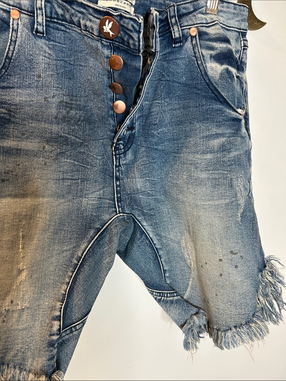 One Teaspoon Apollos Distressed Blue Denim Frayed Hem Jean Shorts - Picture 6 of 8